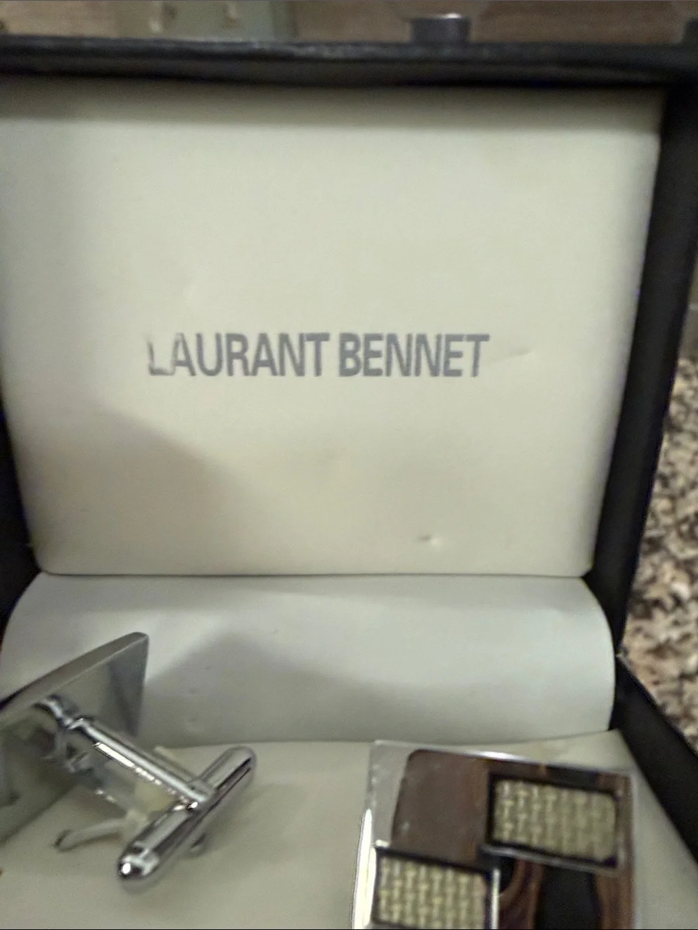 Silver Tone Cufflinks and Tie Bar Set - Silver